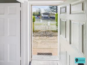 Canal Side- click for photo gallery